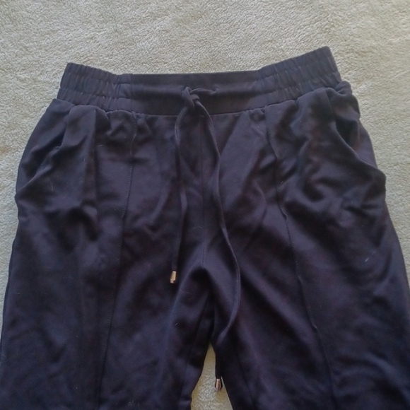 AGB Black Cropped Pants With Elastic Band And Drawstring Womans Size Small - Picture 4 of 7